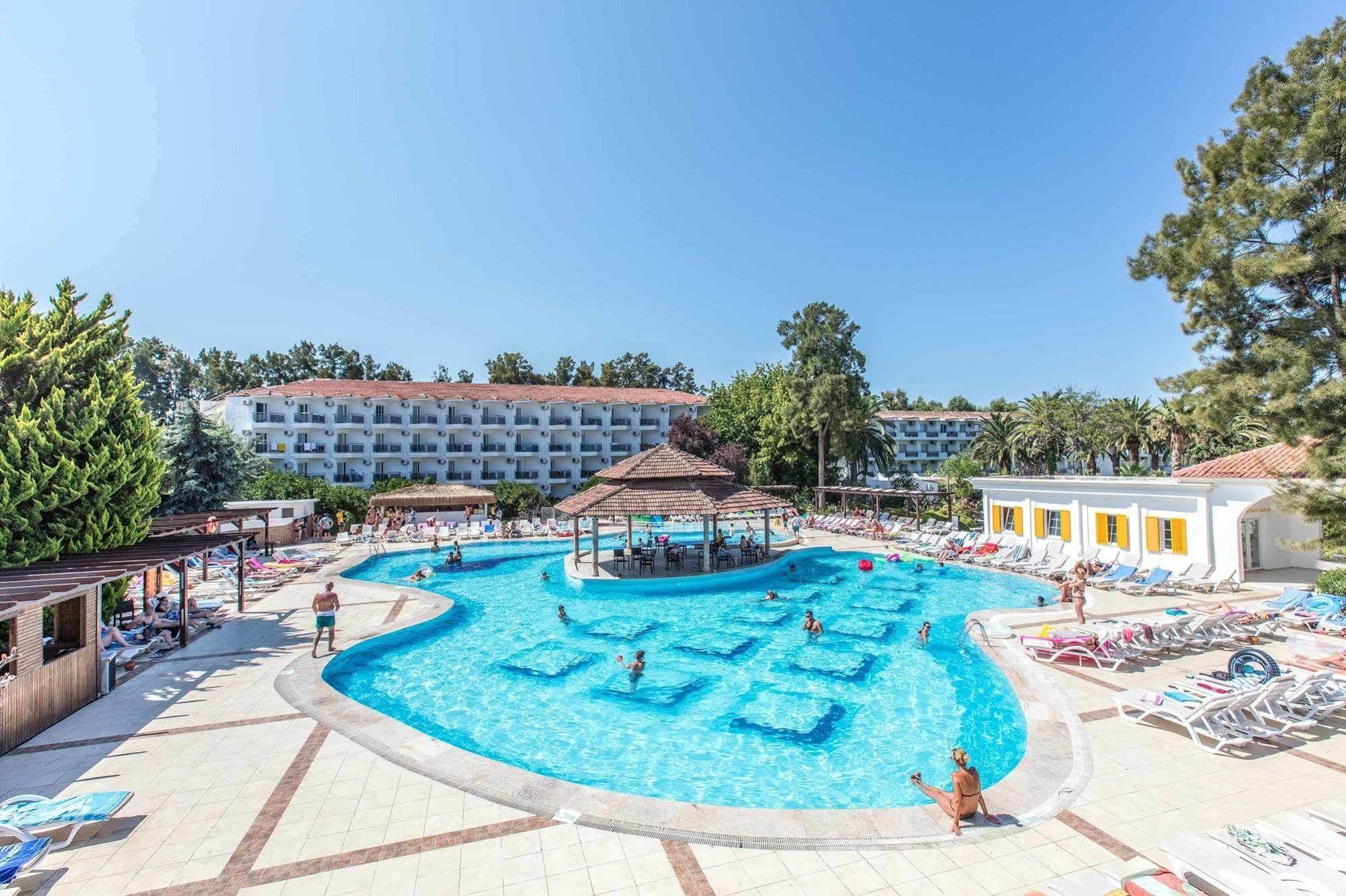Atlantique Club Complex Kusadası